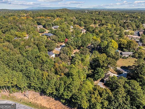 4th image of 134 Mims Dr