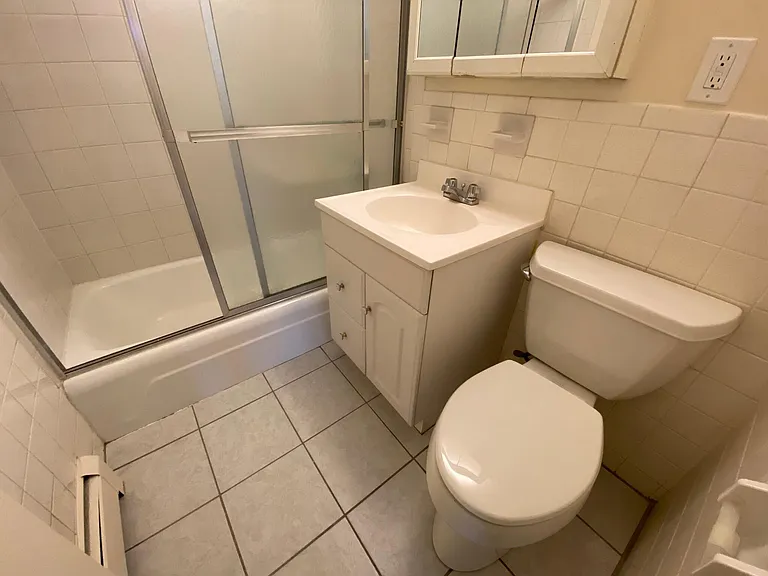 81 Green St — Photo 4
