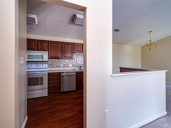 5th image of 3092 Westminster Dr