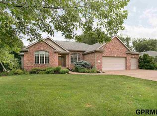 22232 Brookcrest Dr, Elkhorn, NE 68022
