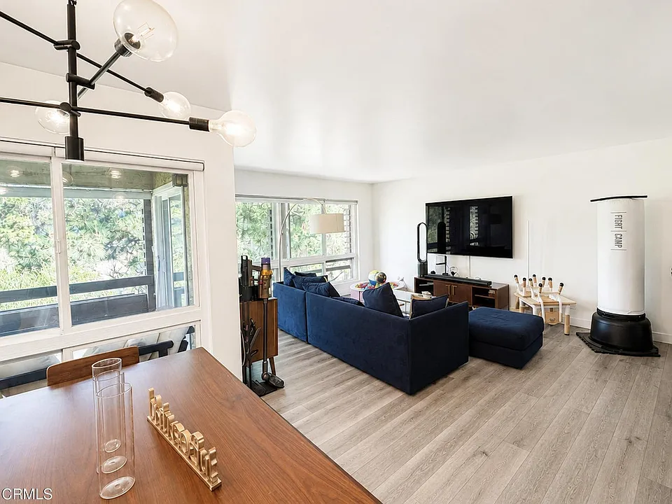 6250 Buckingham Pkwy #201
