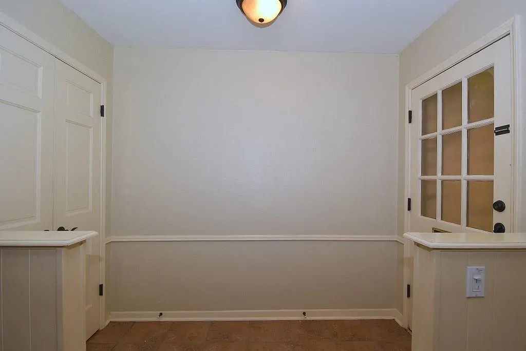 3 bed, 2.0 bath, 1933 sqft, $2,200 — Photo 4