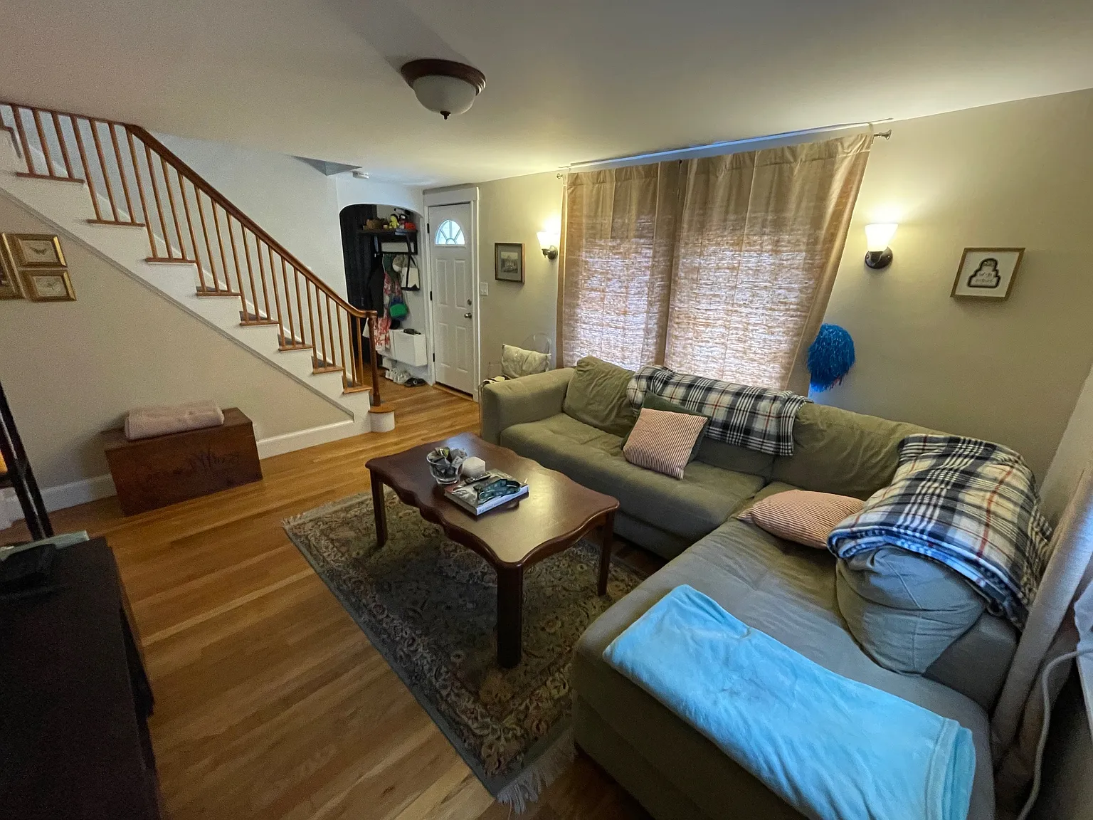 3 bed, 1176 sqft, $3,700 — Photo 4