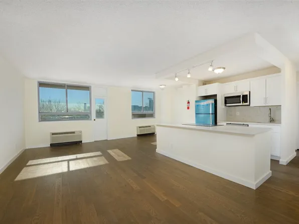 100 Manhattan Ave APT 316, Union City, NJ 07087