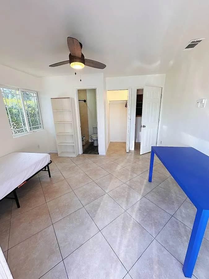 1194 Kwis Ave — Photo 2