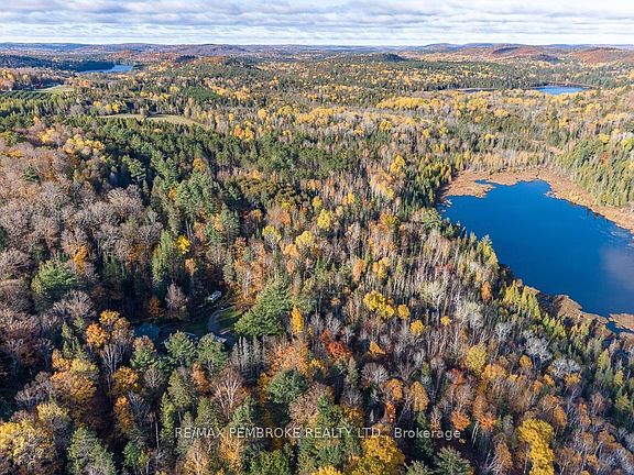 3rd image of 995 Schutt Rd