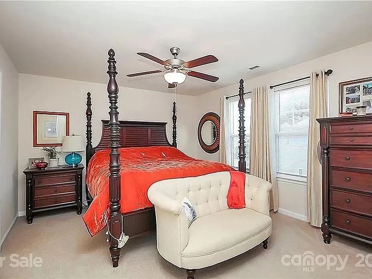 1502 Sharon Rd W — Photo 36