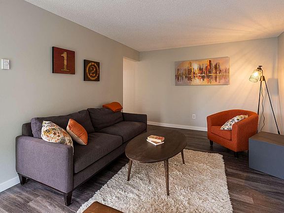 2nd image of 10014 5th Ave NE #W82qtant2