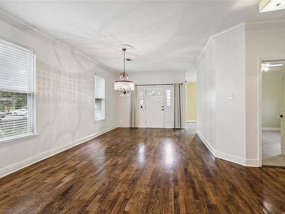 3rd image of 6331 Catina St