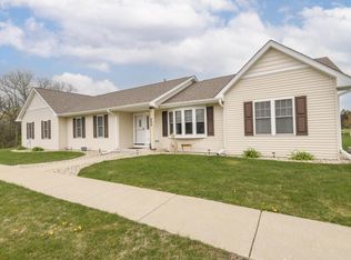 496 Tributary Ln, Burlington, WI 53105