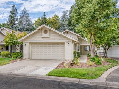 9170 N Woodlawn Dr, Fresno, CA, 93720