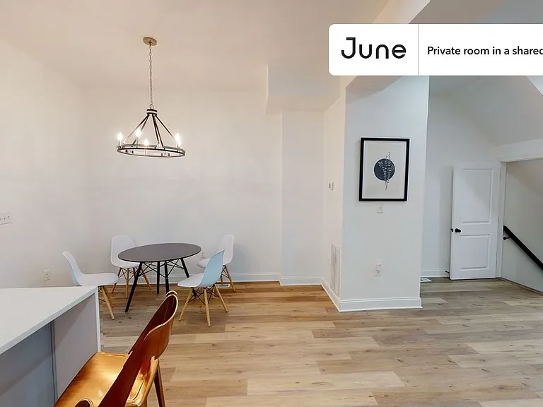 529 42nd St NE #B — Photo 17
