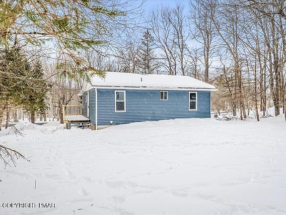 4th image of 282 Mountain Rd