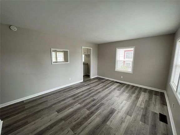 2nd image of 2820 Harlan St