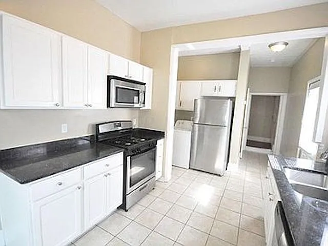 1490 Indianola Ave — Photo 4