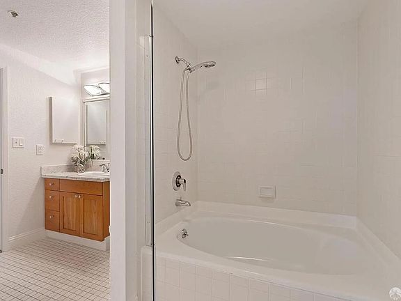 3rd image of 201 Harrison St APT 230
