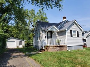 195 N Gaston Ave, Somerville, NJ 08876