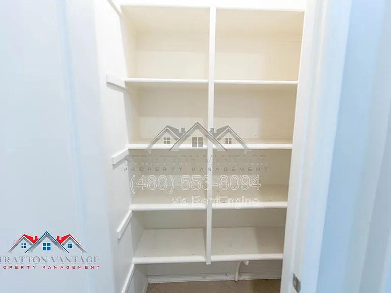 15244 W Moreland St — Photo 12