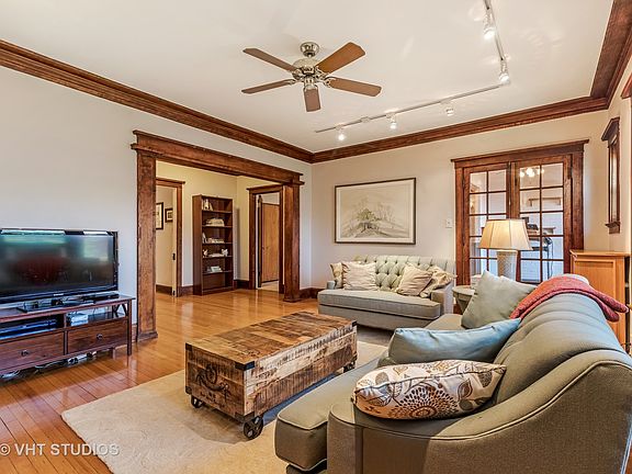 3rd image of 5135 S Greenwood Ave APT 3
