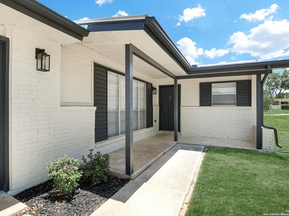 109 FURLONG, Universal City, TX 78148