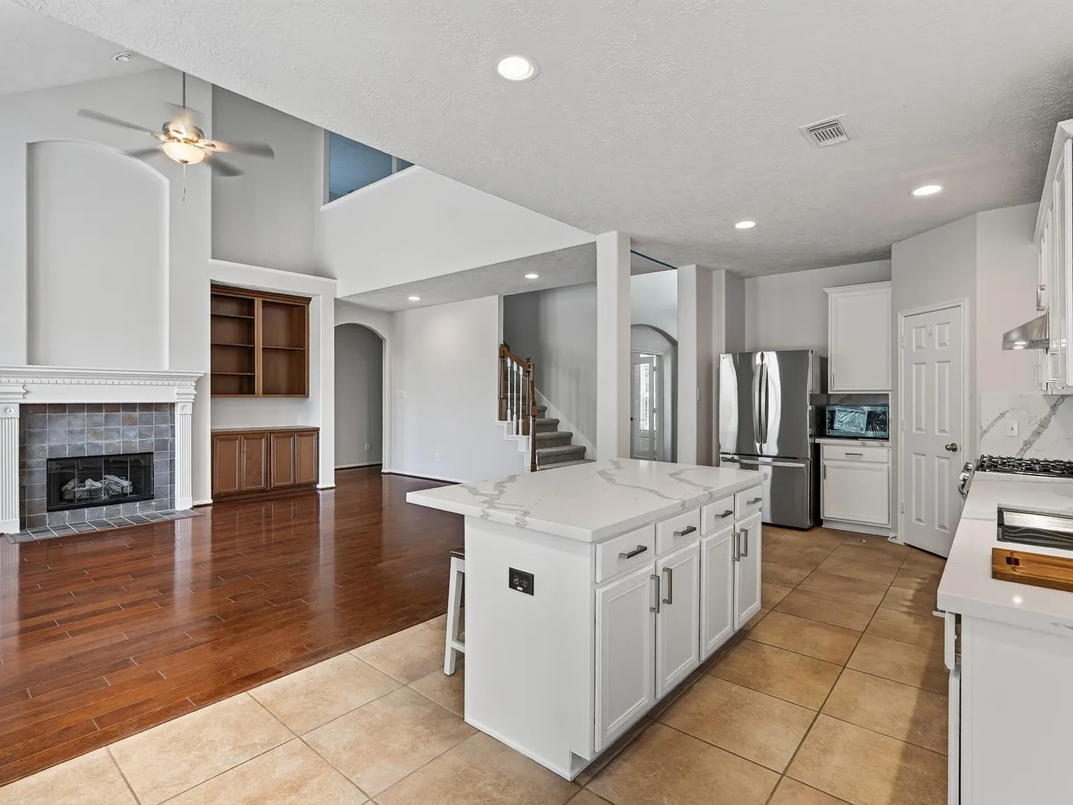 5 bed, 3.5 bath, 3163 sqft, $4,250 — Photo 4