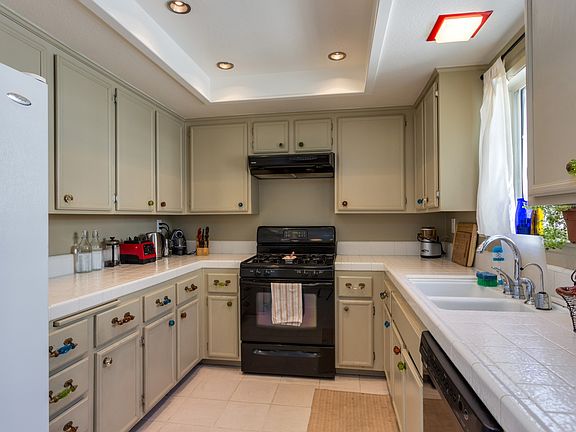 4th image of 21249 Figueroa St Unit 1