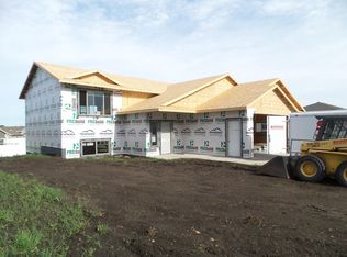 1318 Doral Dr, Brookings, SD 57006