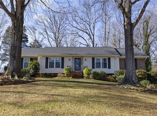 1428 Turkey Hill Rd, Winston Salem, NC 27106