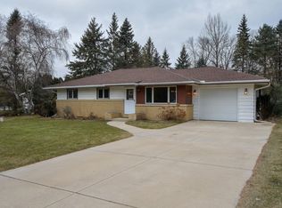 17428 W Westward Dr, New Berlin, WI 53146