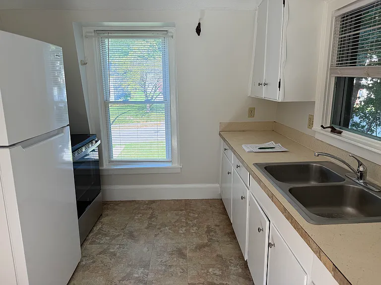 7 Waushacum Ave #D — Photo 2