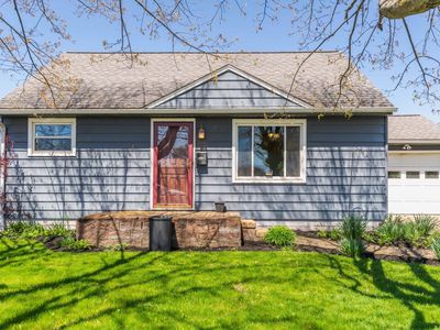 1315 E Broad St, Louisville, OH, 44641
