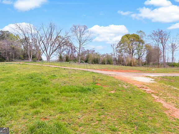 5th image of 1934 Pleasant Hill Rd