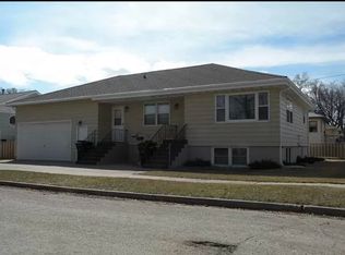 402 S 18th St, Bismarck, ND 58504
