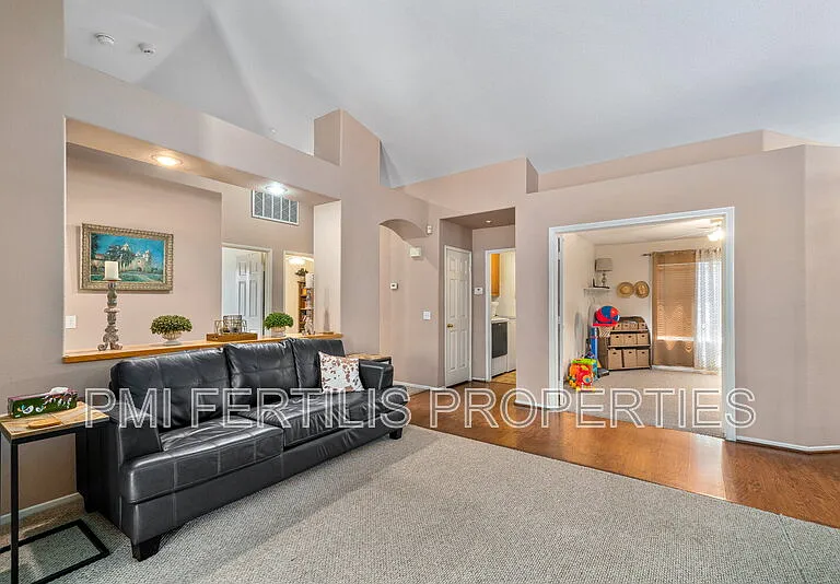7215 New Mexico Ct — Photo 5