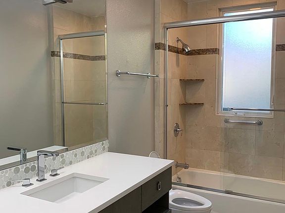 3rd image of 779 Encina Grande Dr