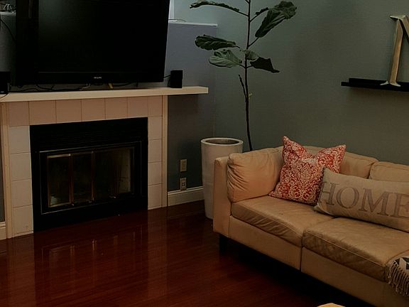 2nd image of 1416 Eddington Ln