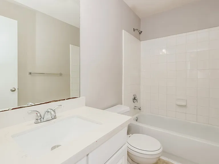 18407 Knob Hill Lake Ln — Photo 15