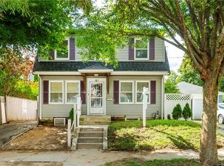 49 Stadden St, Providence, RI 02907