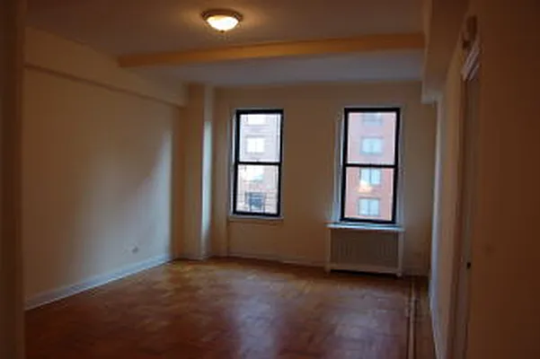 Rented by Stonecrest Realty | media 12