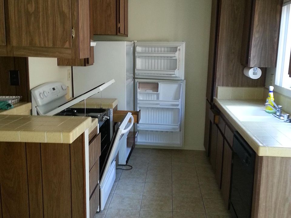 2nd image of 1450 Chalcedony St APT 9