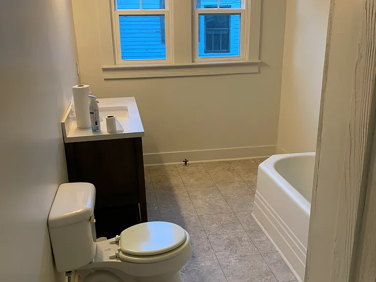 624 Wood St — Photo 7