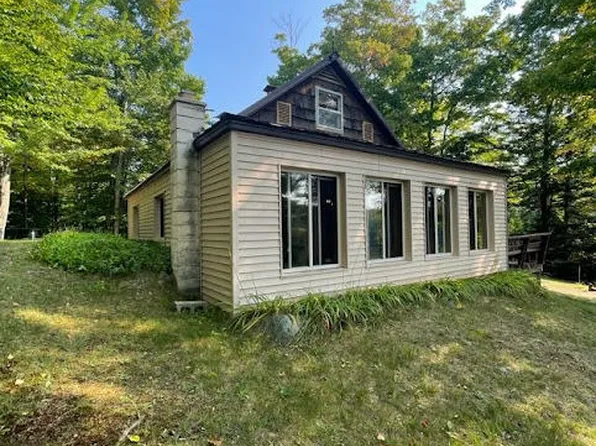 32373 W Johnson Lake Rd, Eckerman, MI 49728