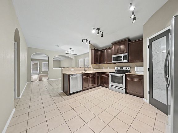 3rd image of 4907 Bayer Hollow Dr