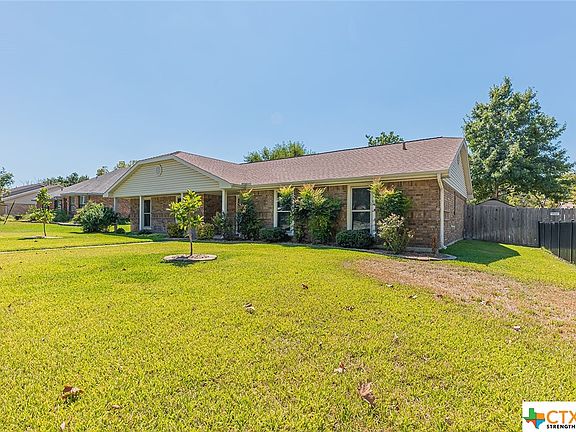 3rd image of 2109 Canyon Creek Dr