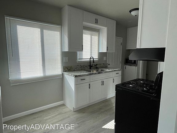3rd image of 203 W Los Angeles Dr #11468992
