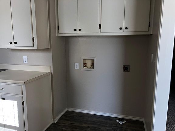 Washer in Dryer hook ups
