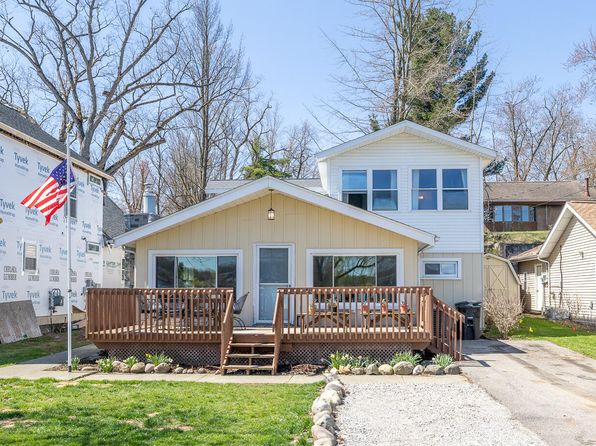 252 Evans Trl, Tipton, MI 49287
