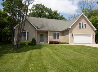 N3189 Uranus Rd, Lake Geneva, WI 53147