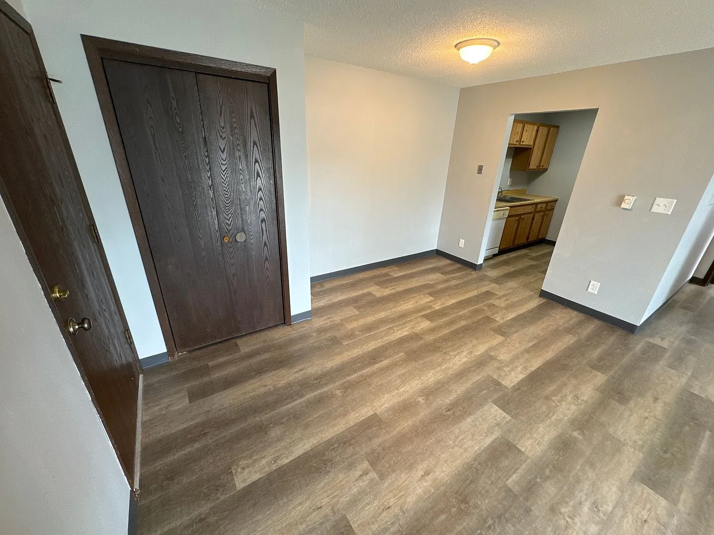1050 Grand Ave — Photo 3