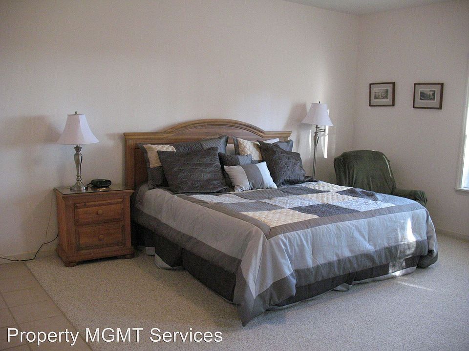 1st image of 3201A St James Dr